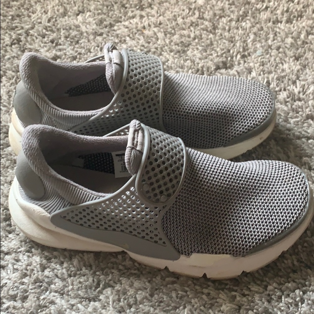 Nike slip on sneaks